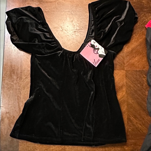 Vixen Elegant Black Velvet Top - Picture 3 of 3